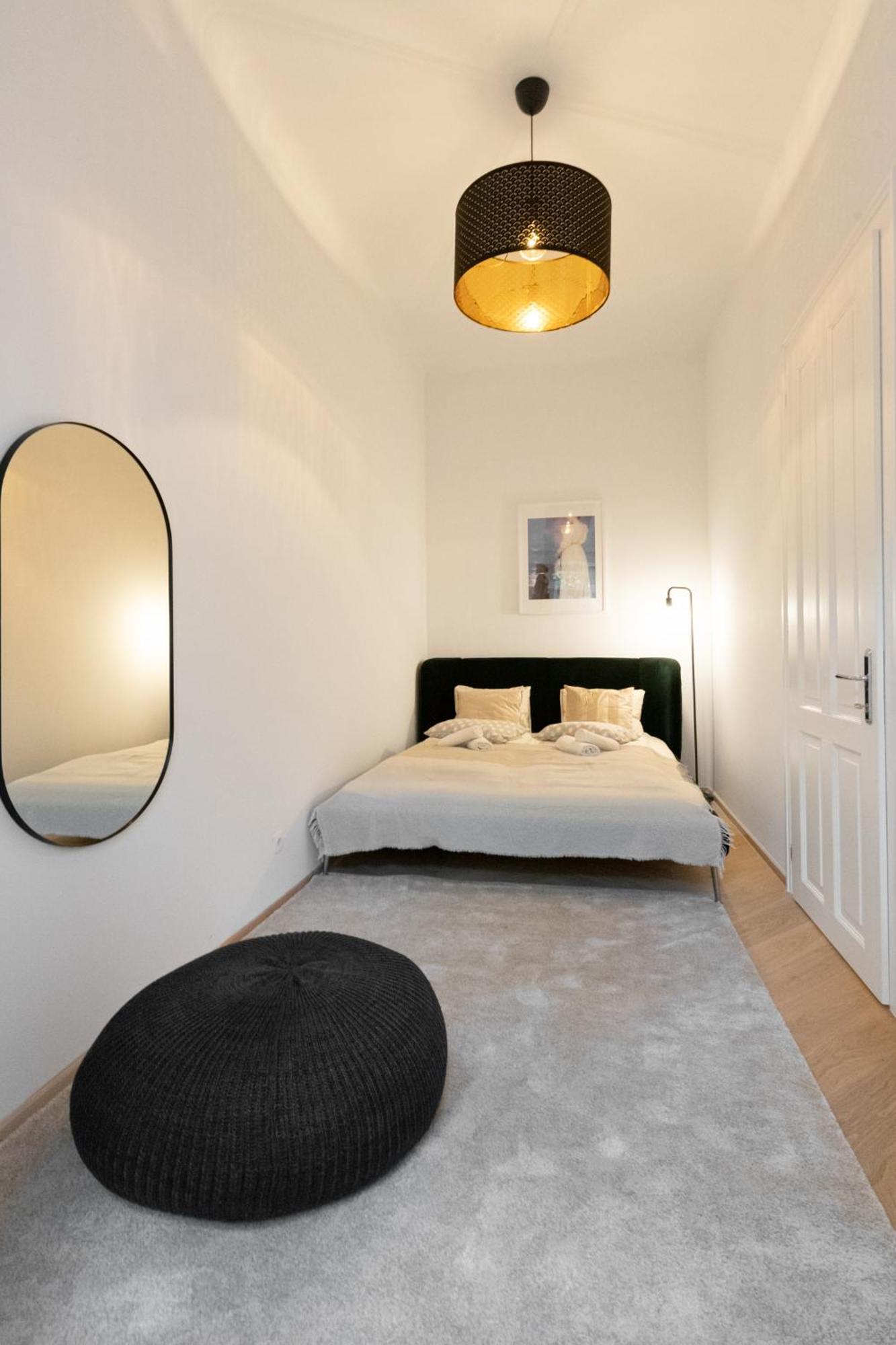 Urban Living - 18th District Apartahotel *